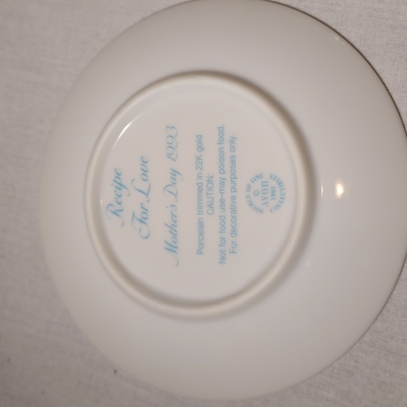 Vintage 1993 Avon Mother's Day Plate in Original Box - Picture 3 of 5